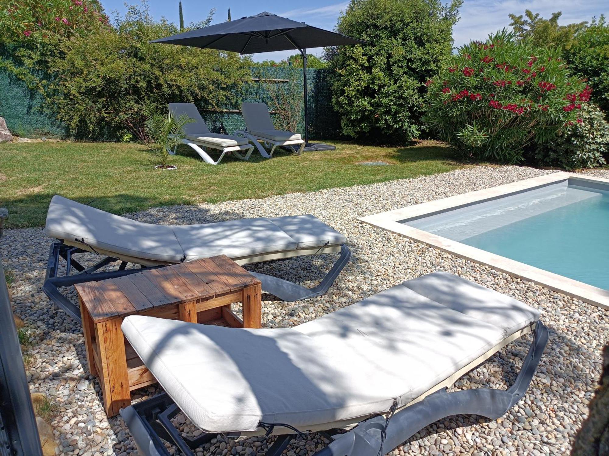 Anduze Gite Les Pins Au "Petit Clos Des Cigales" Massillargues-Attuech Exterior foto